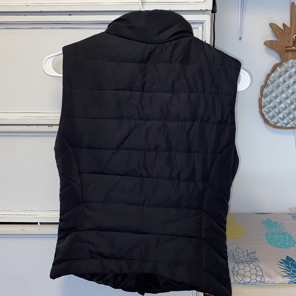 Aeropostale Black vest with pockets - Picture 2 of 4